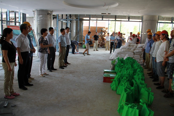 2017-7-25王市長(zhǎng)工會(huì)慰問(wèn) 019.jpg